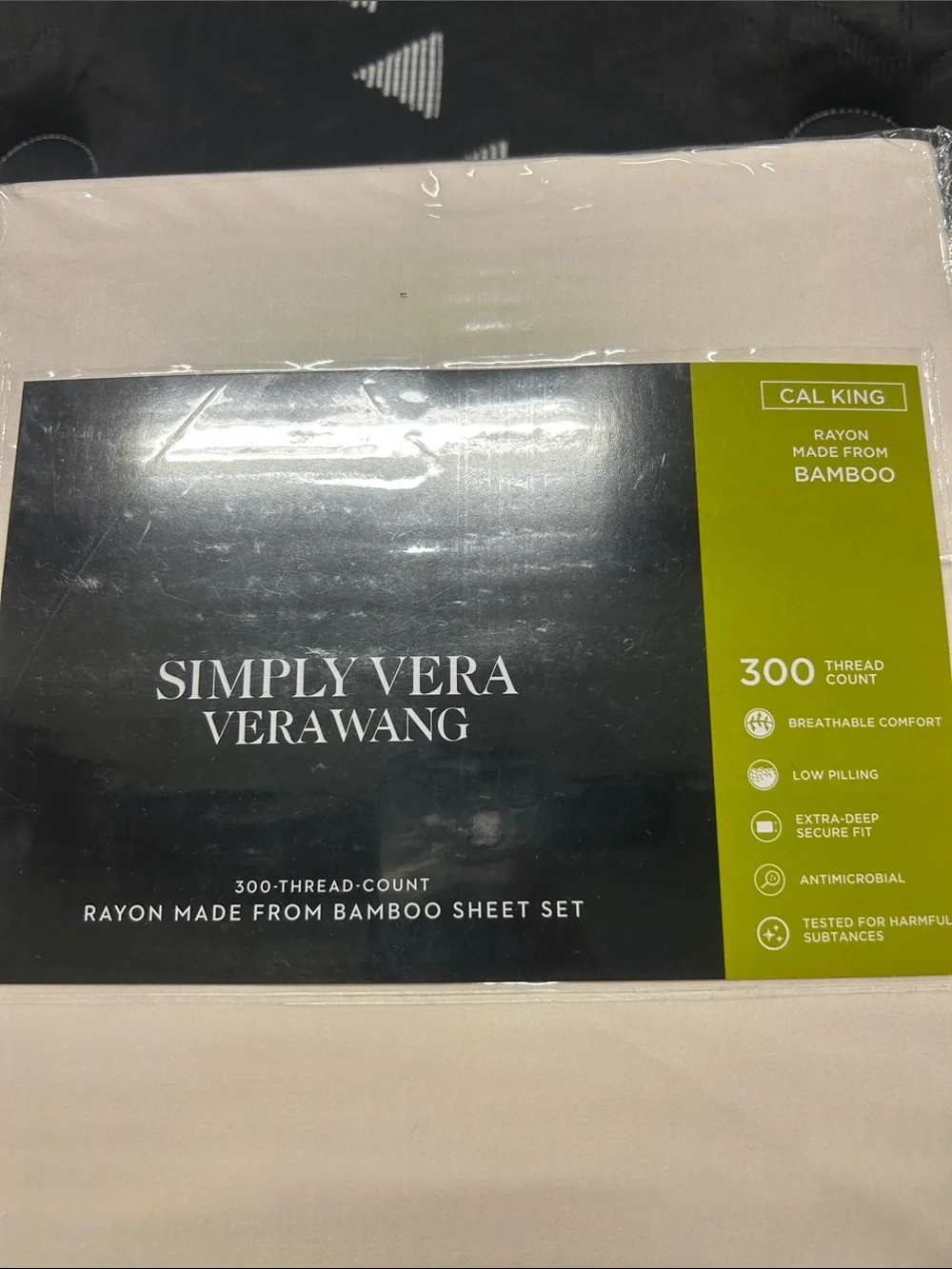Simply Vera Vera Wang Cal King Sheet Set in Cream